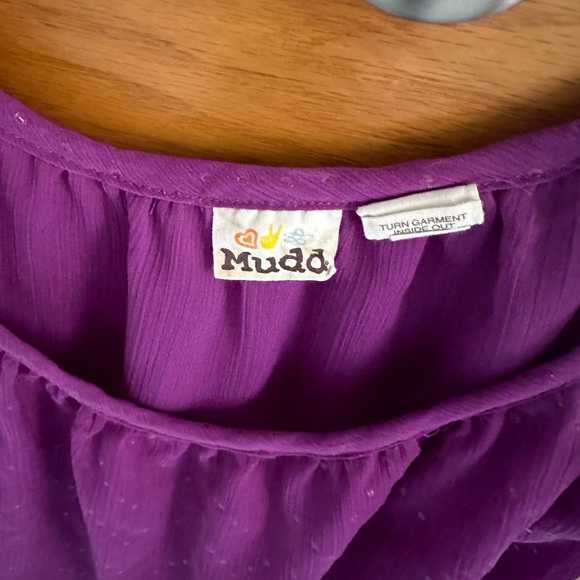 MUDD Jrs,S,plum delicate tank top,two flowy layers, sparkle on fabric,good shape - Picture 7 of 7